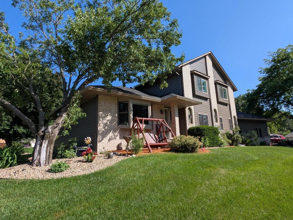Photo of 1244 Granada Circle N, Oakdale, MN 55128 (MLS # 7057895)
