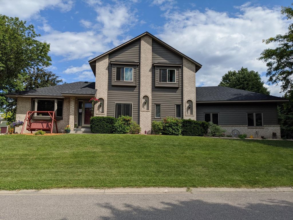 Photo of 1244 Granada Circle N, Oakdale, MN 55128 (MLS # 7057895)