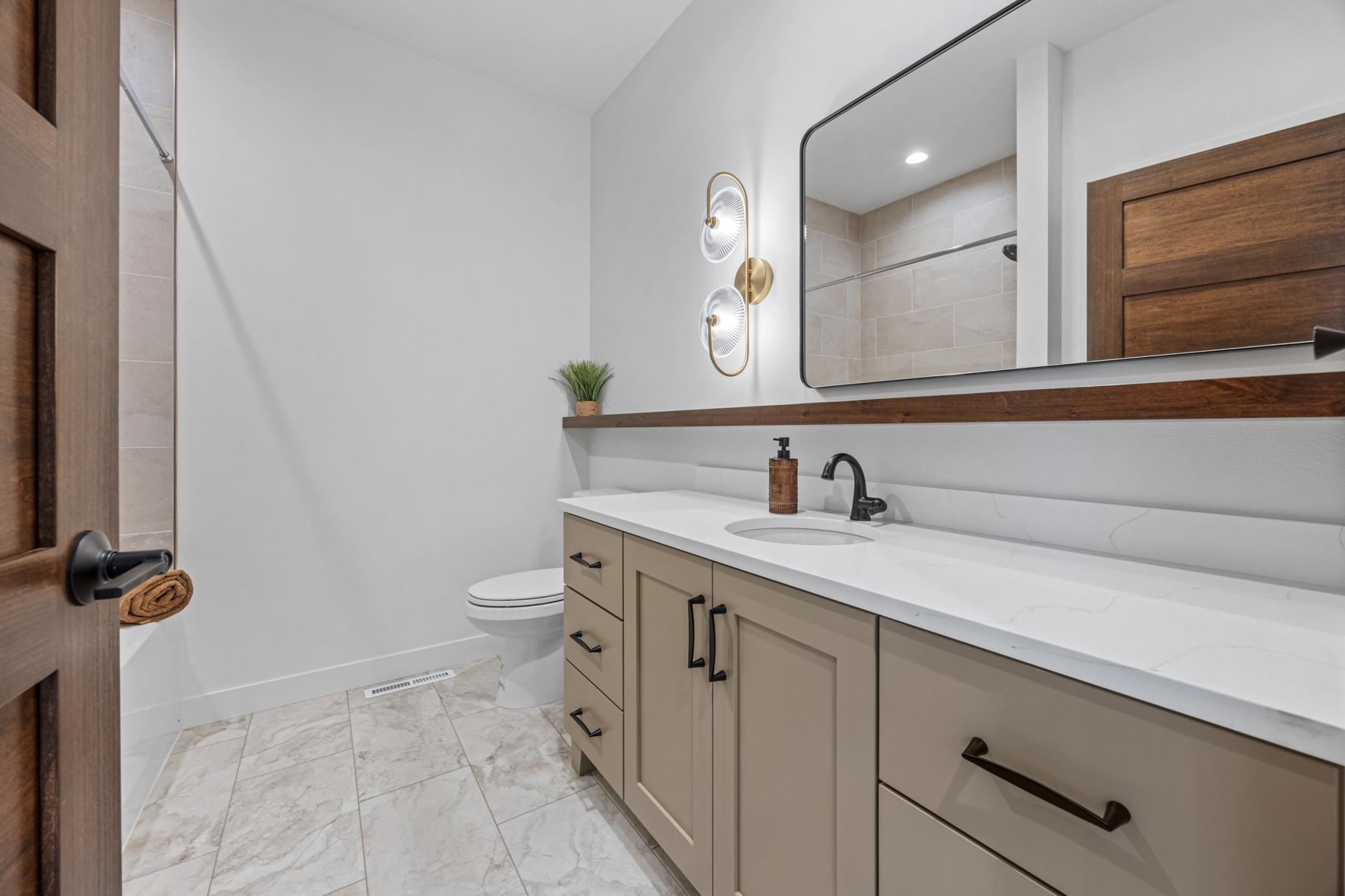 Horace, North Dakota 58047, United States, 5 Bedrooms Bedrooms, ,3 BathroomsBathrooms,Residential,Pending Sale,257223