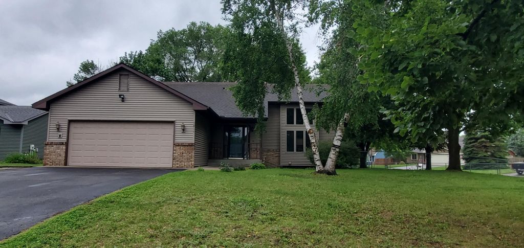 Photo of 3894 123rd Avenue NW, Coon Rapids, MN 55433 (MLS # 7101313)