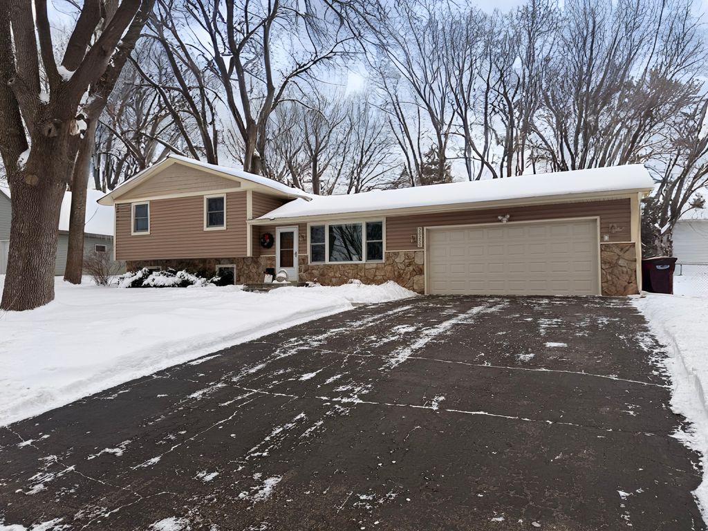Photo of 20250 Dunbar Avenue, Farmington, MN 55024 (MLS # 6822697)