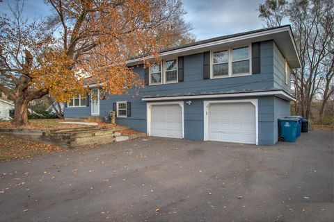 4652 Morris Circle Bloomington MN 55437