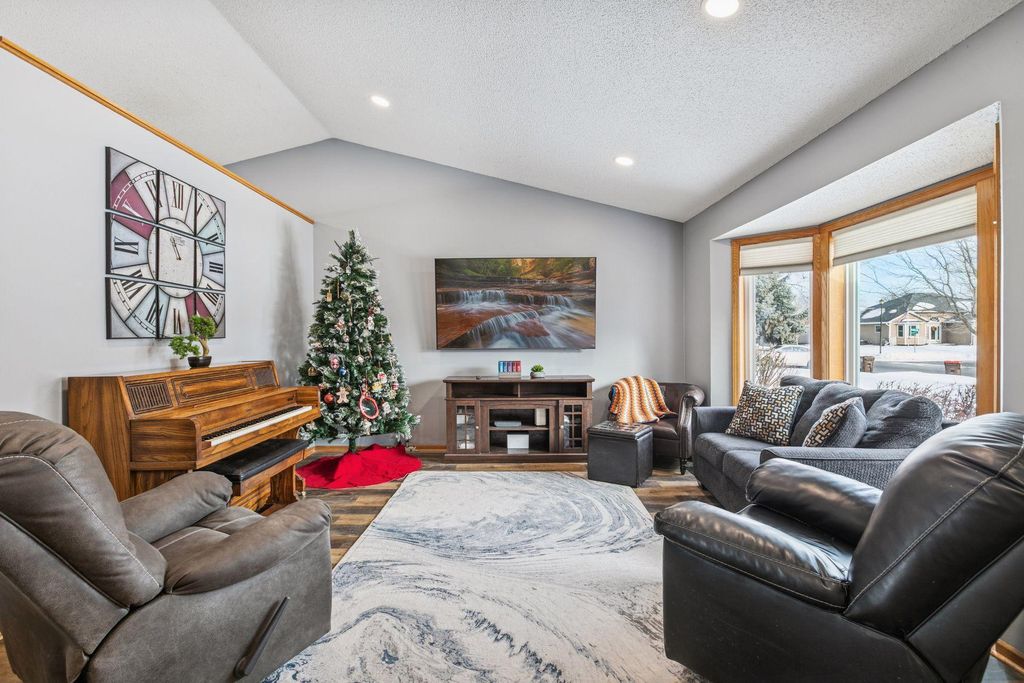 Photo of 9498 Hamlet Avenue S, Cottage Grove, MN 55016 (MLS # 6823576)