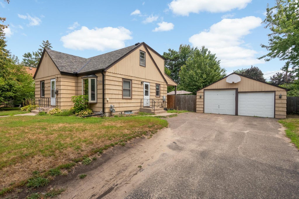 Photo of 5330 Georgia Avenue N, Crystal, MN 55428 (MLS # 7113740)