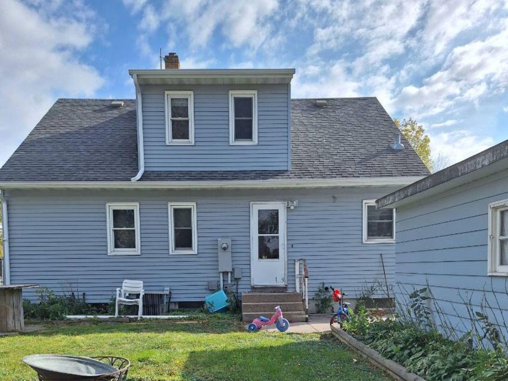 Photo of 819 15th Street N, Moorhead, MN 56560 (MLS # 6805117)