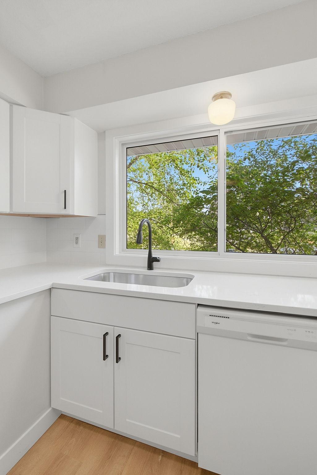 2221-2223 W 82nd Street