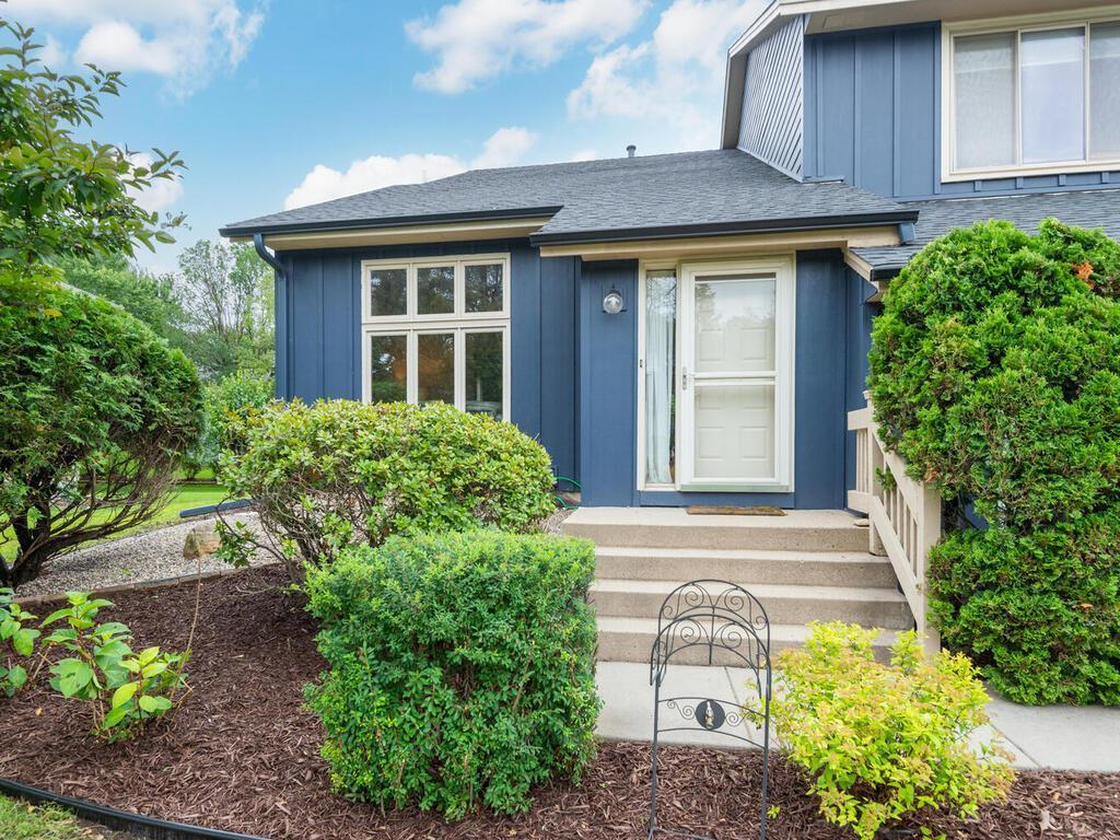 18511 Maple Leaf Drive