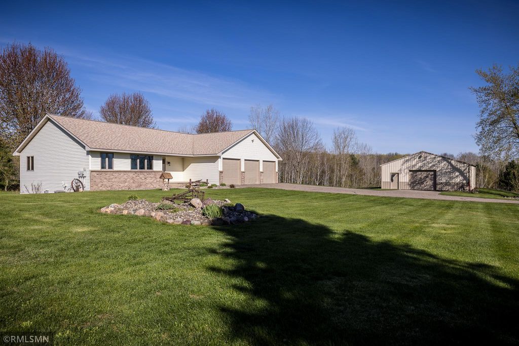 Photo of 574 250th Street, Woodville, WI 54028 (MLS # 7066787)