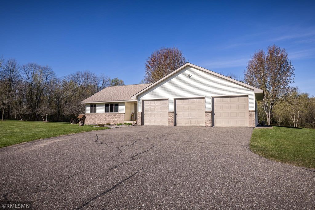 Photo of 574 250th Street, Woodville, WI 54028 (MLS # 7066787)