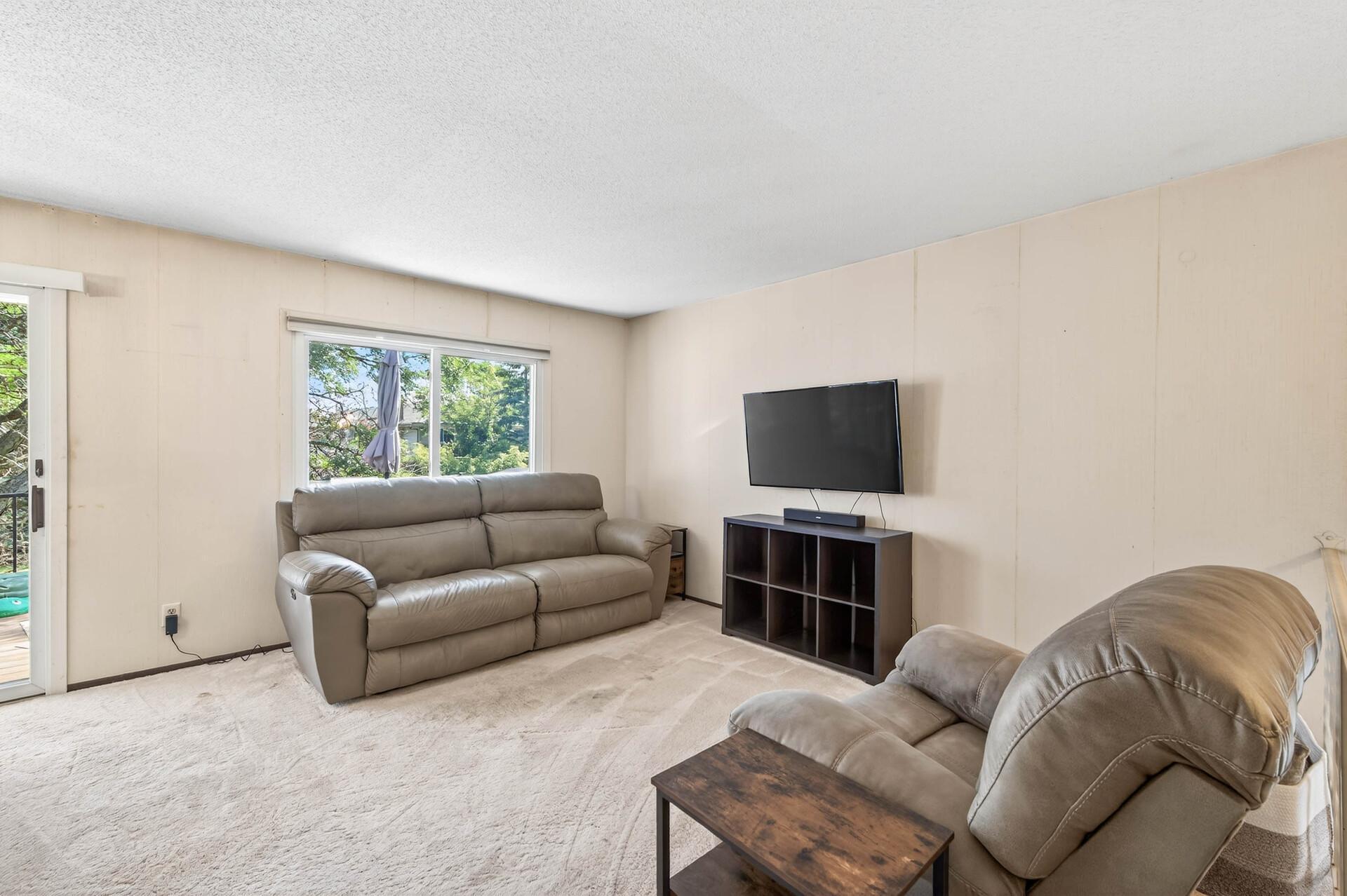 4173 Sylvia Lane S