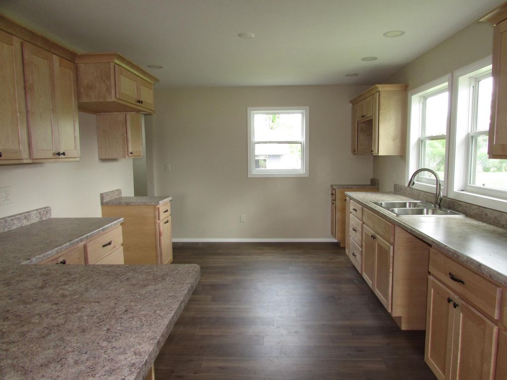 Photo of 402 W Main Street, Ceylon, MN 56121 (MLS # 7078923)
