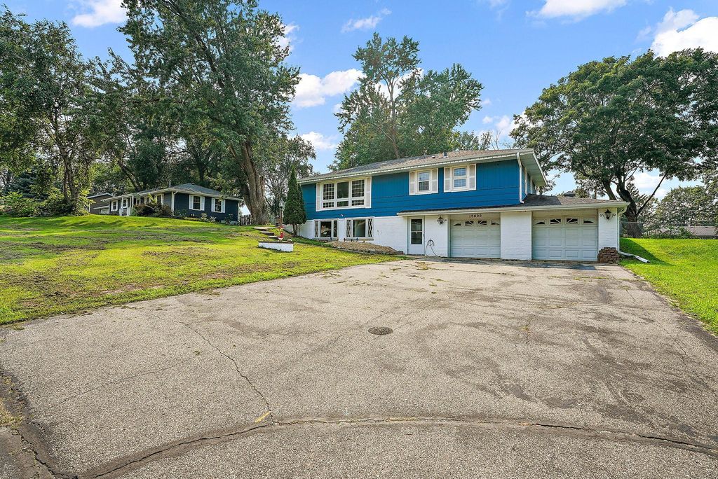 Photo of 13808 Scott Street, Burnsville, MN 55337 (MLS # 7038311)