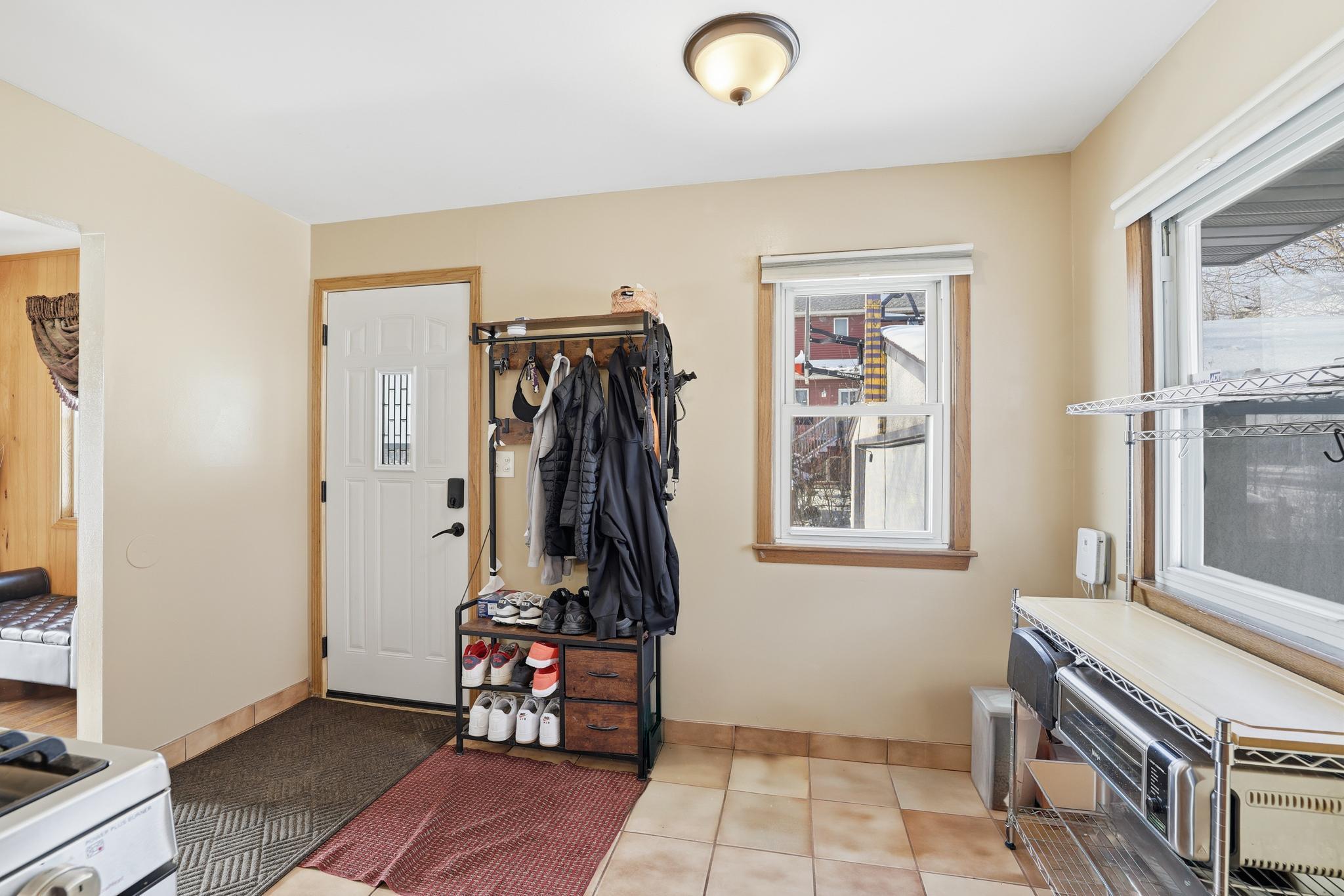 2447 Minnehaha Avenue E