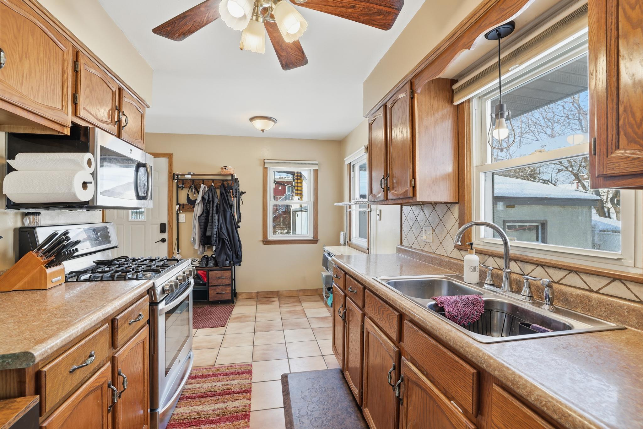 2447 Minnehaha Avenue E