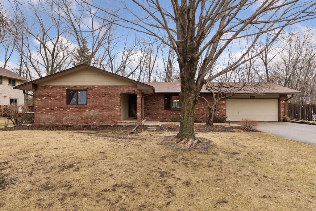 Photo of 1795 Lake Valentine Road, Arden Hills, MN 55112 (MLS # 7017246)