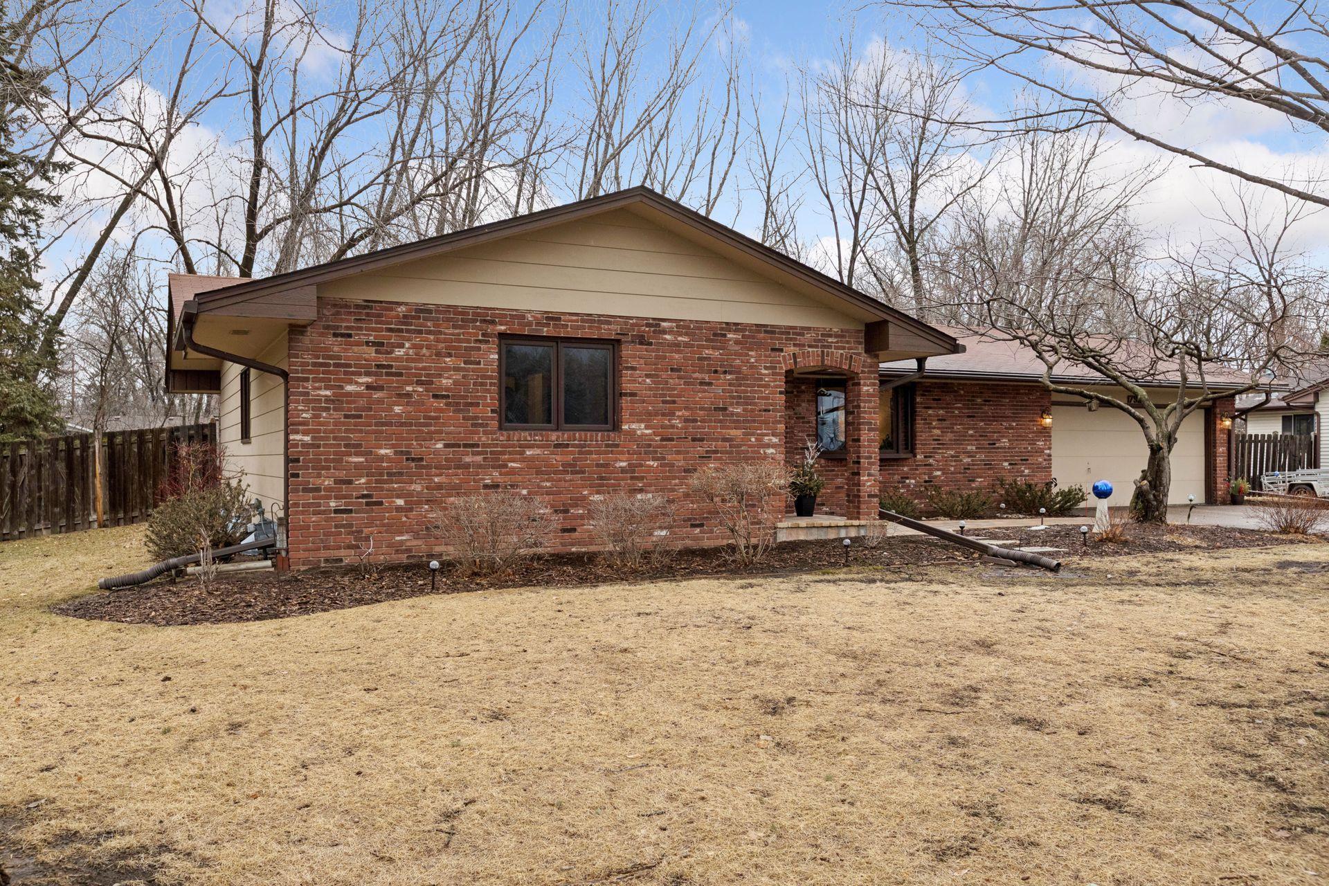 1795 Lake Valentine Road