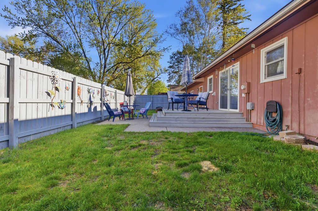 Photo of 605 10th Avenue NE, Brainerd, MN 56401 (MLS # 7077752)