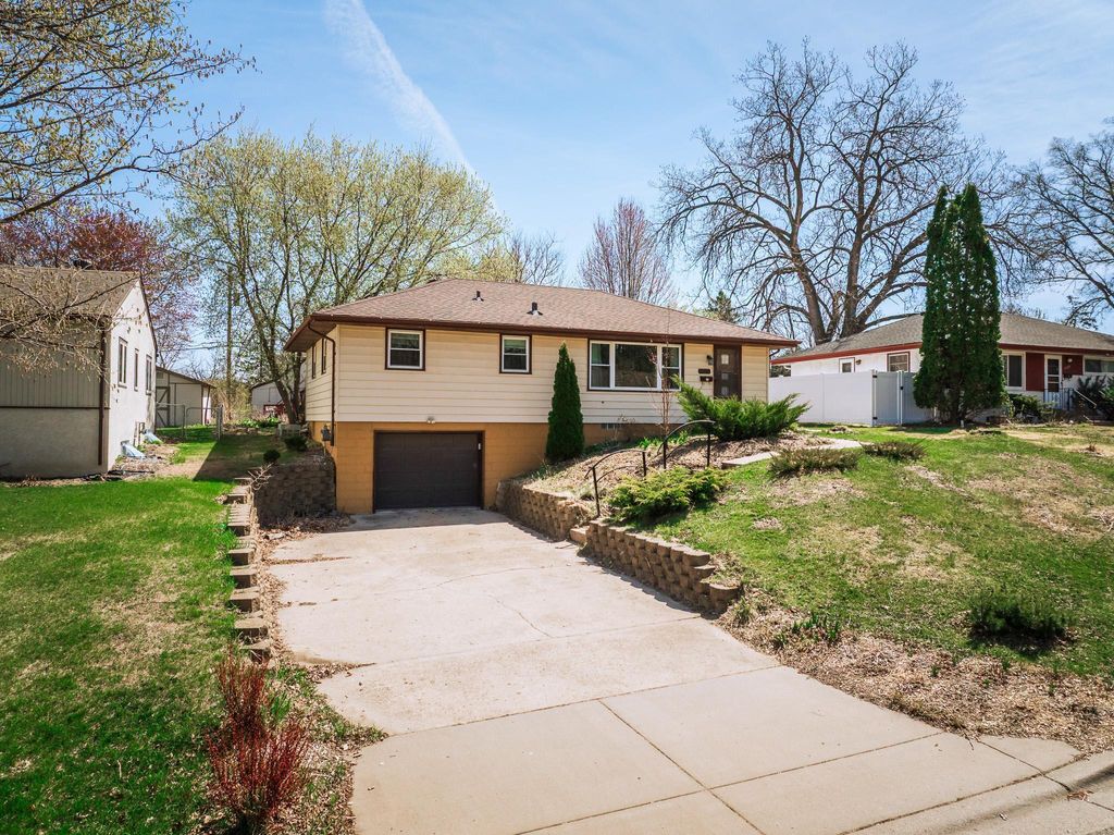 Photo of 4530 Colorado Avenue N, Crystal, MN 55422 (MLS # 7060077)