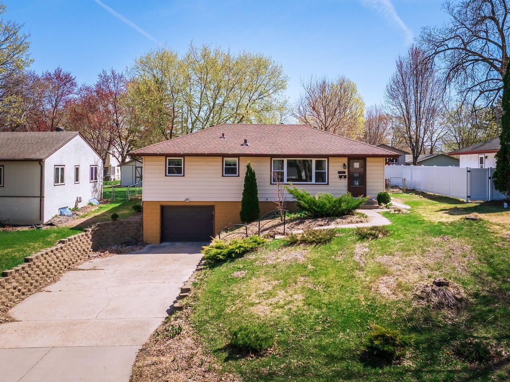 Photo of 4530 Colorado Avenue N, Crystal, MN 55422 (MLS # 7060077)