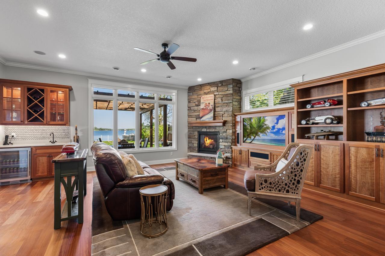 2172 Shadywood Road