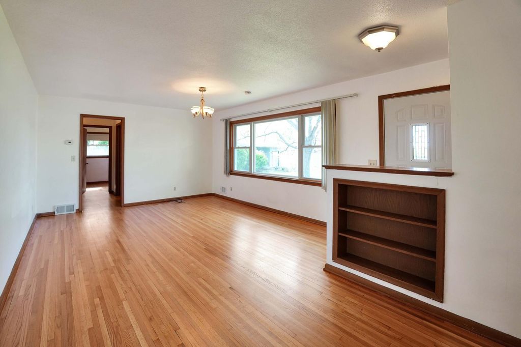 Photo of 7016 Oliver Circle N, Brooklyn Center, MN 55430 (MLS # 7078284)