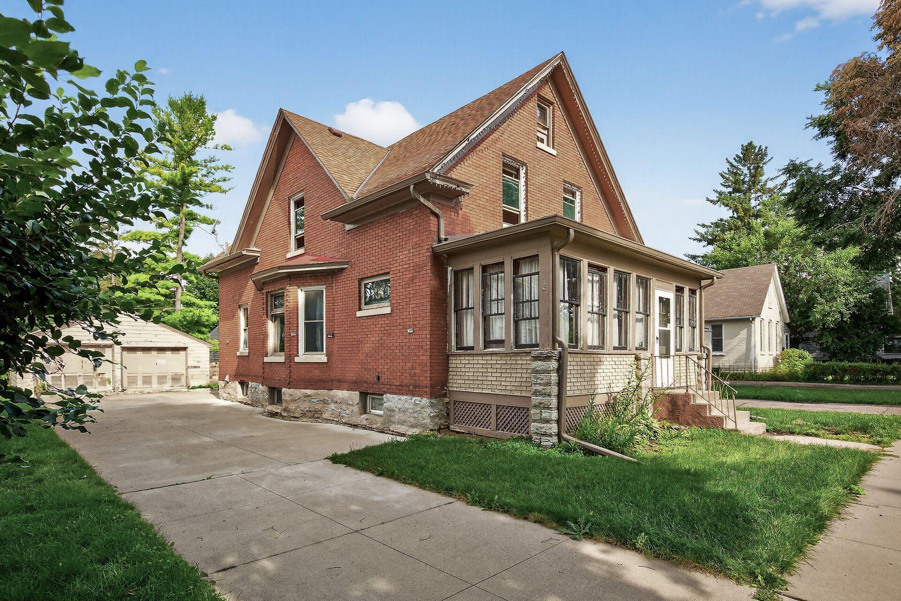 319 Webster Street