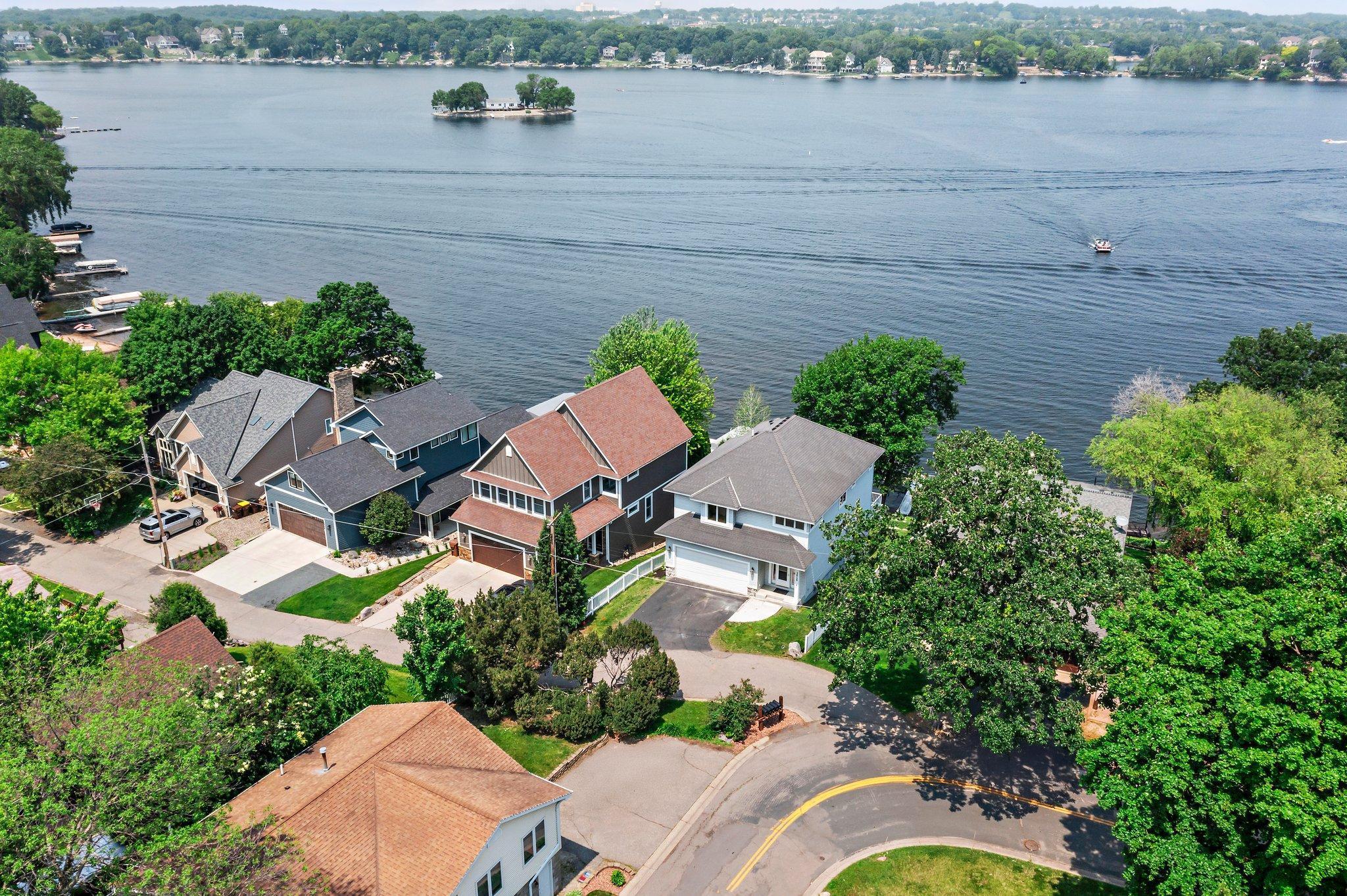 3868 Green Heights Trail SW