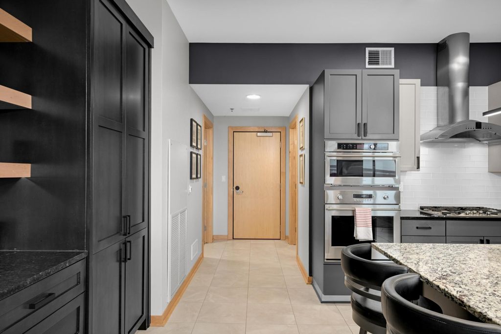 Photo of 1240 S 2nd Street #1202, Minneapolis, MN 55415 (MLS # 7004245)