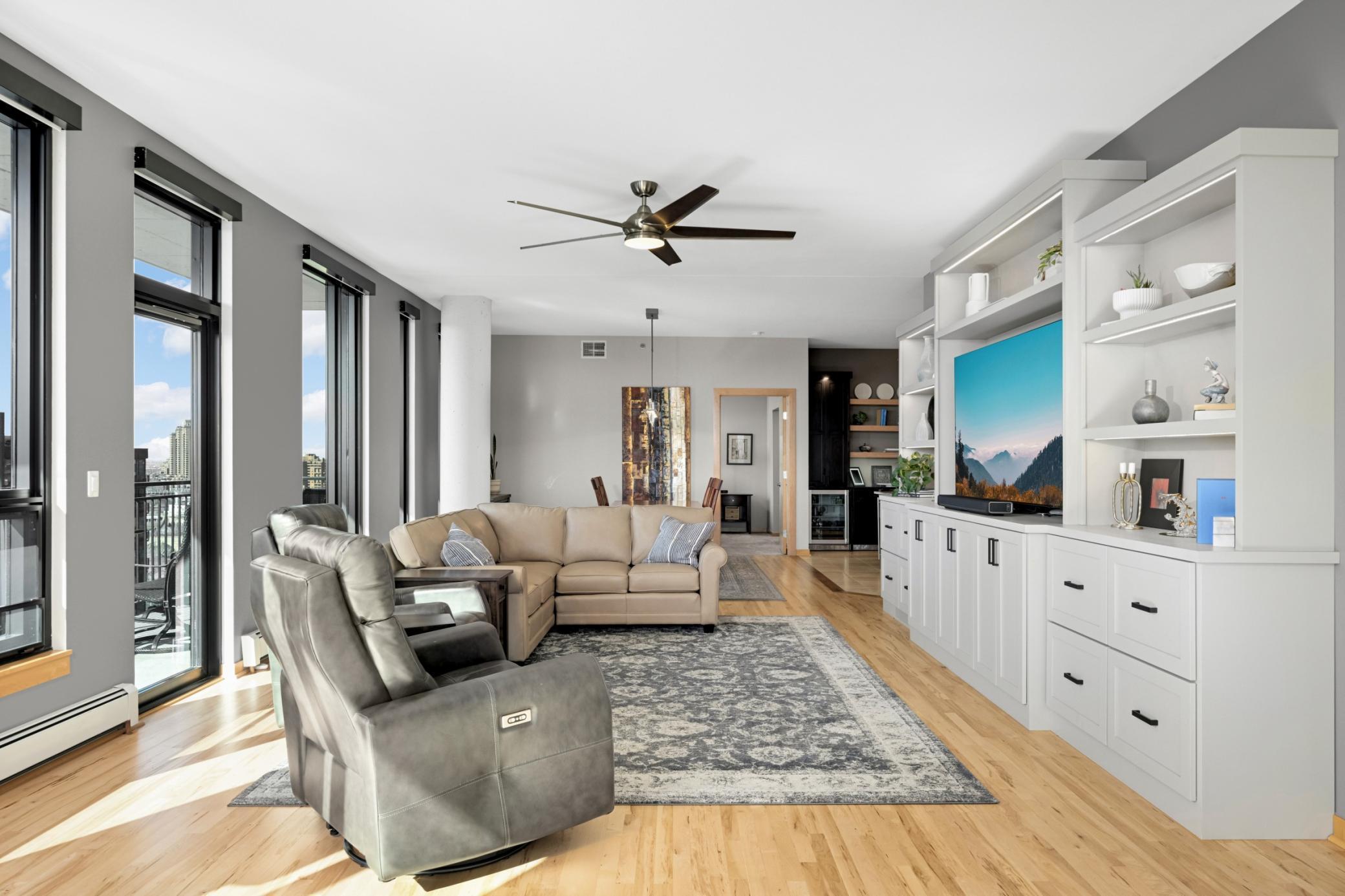 Minneapolis, Minnesota, 55415, United States, 3 Bedrooms Bedrooms, ,3 BathroomsBathrooms,Residential,Active,2025599