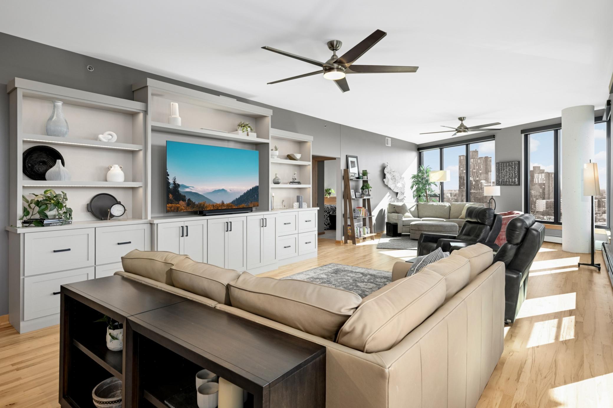 Minneapolis, Minnesota, 55415, United States, 3 Bedrooms Bedrooms, ,3 BathroomsBathrooms,Residential,Active,2025599