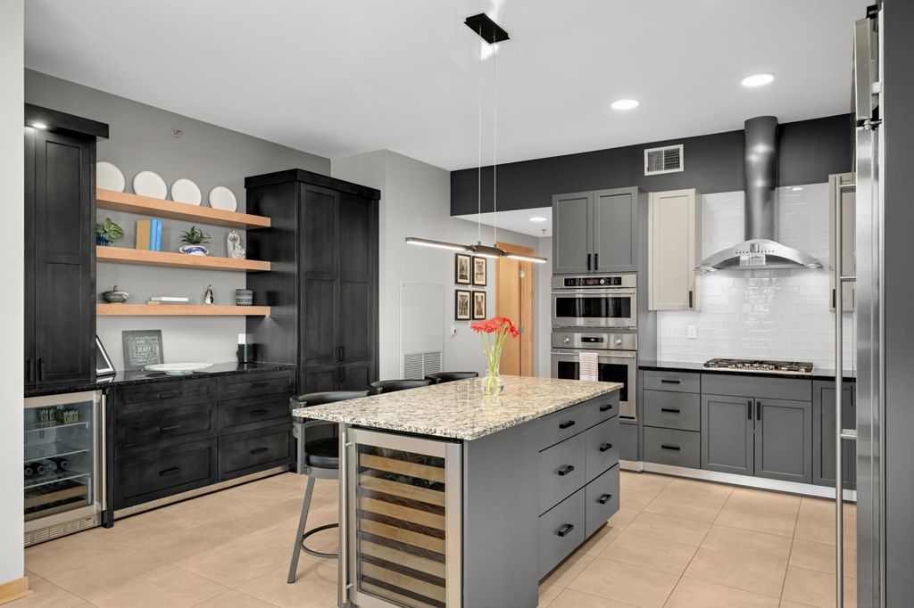 Photo of 1240 S 2nd Street #1202, Minneapolis, MN 55415 (MLS # 7004245)