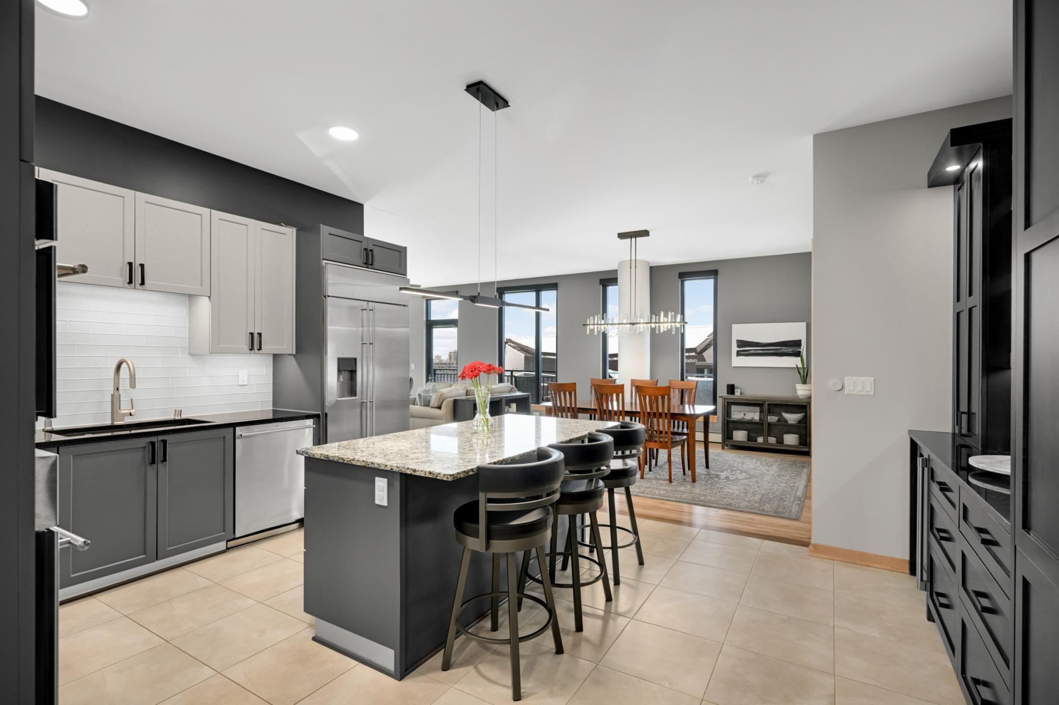 Minneapolis, Minnesota, 55415, United States, 3 Bedrooms Bedrooms, ,3 BathroomsBathrooms,Residential,Active,2025599