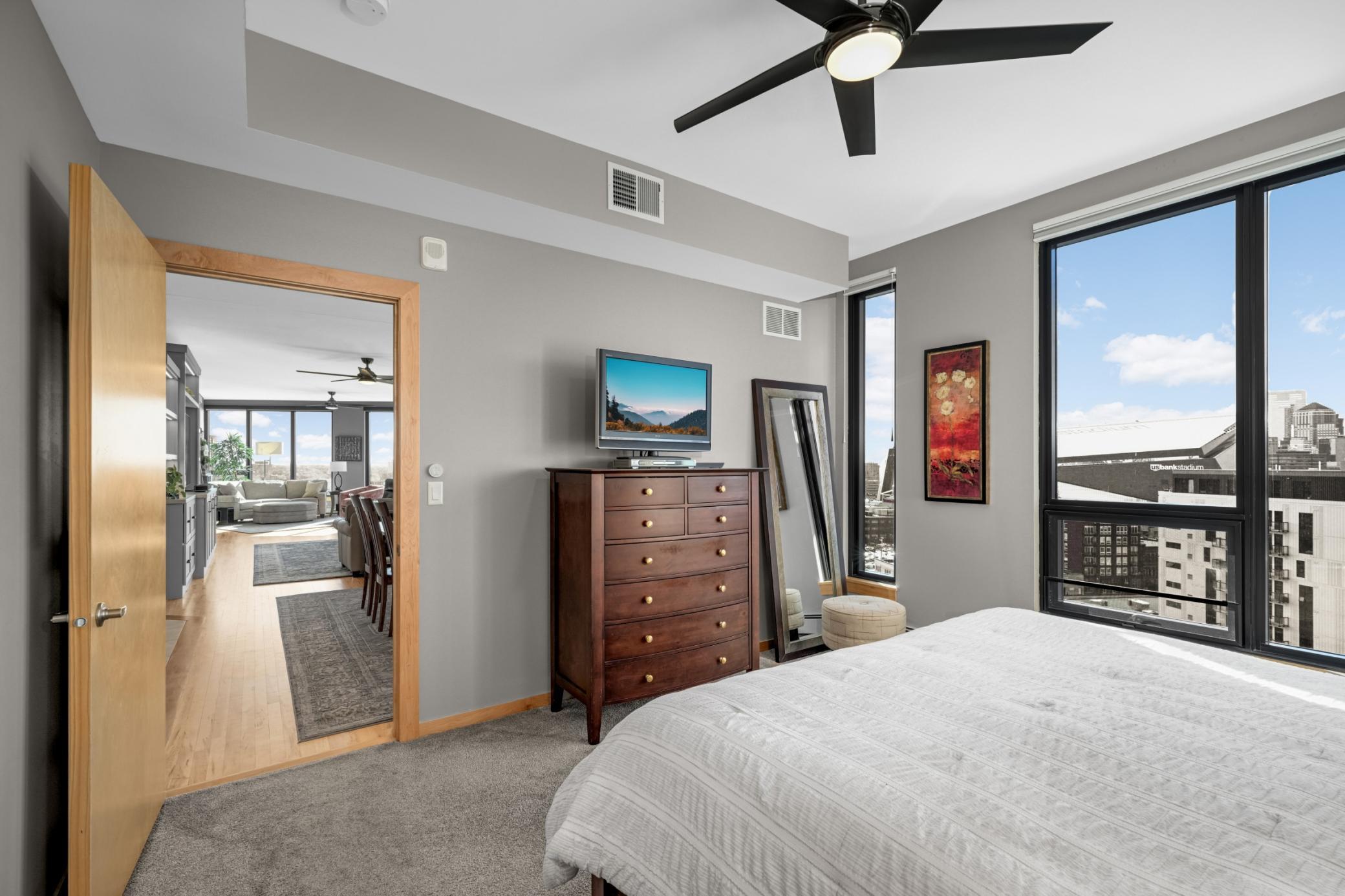Minneapolis, Minnesota, 55415, United States, 3 Bedrooms Bedrooms, ,3 BathroomsBathrooms,Residential,Active,2025599