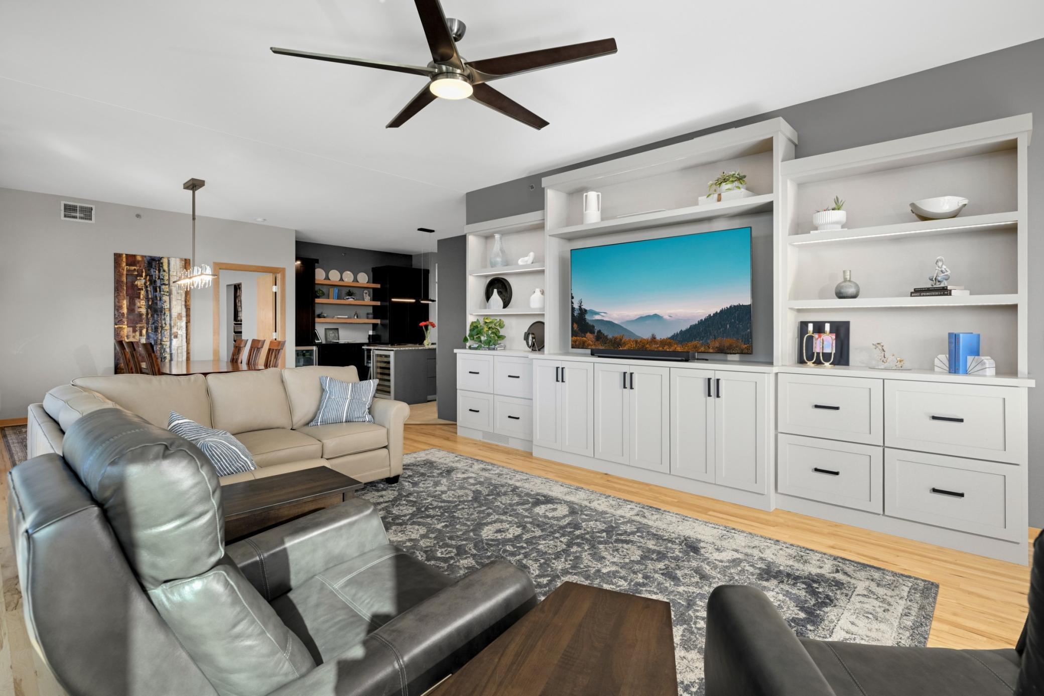 Minneapolis, Minnesota, 55415, United States, 3 Bedrooms Bedrooms, ,3 BathroomsBathrooms,Residential,Active,2025599