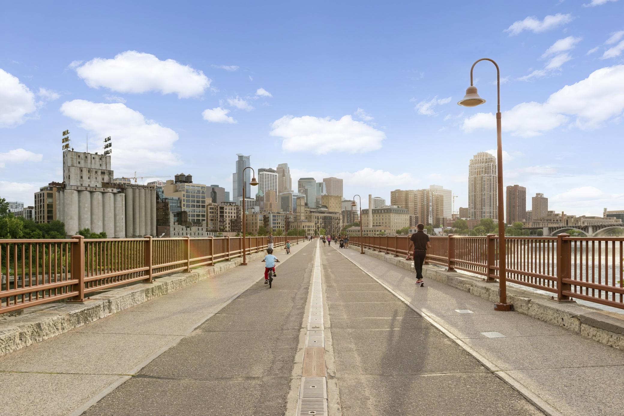 Minneapolis, Minnesota, 55415, United States, 3 Bedrooms Bedrooms, ,3 BathroomsBathrooms,Residential,Active,2025599