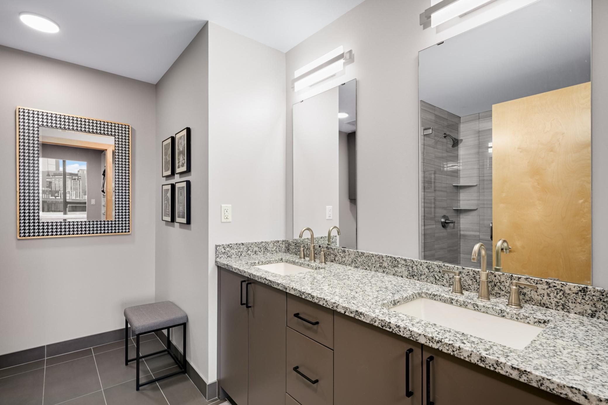 Minneapolis, Minnesota, 55415, United States, 3 Bedrooms Bedrooms, ,3 BathroomsBathrooms,Residential,Active,2025599