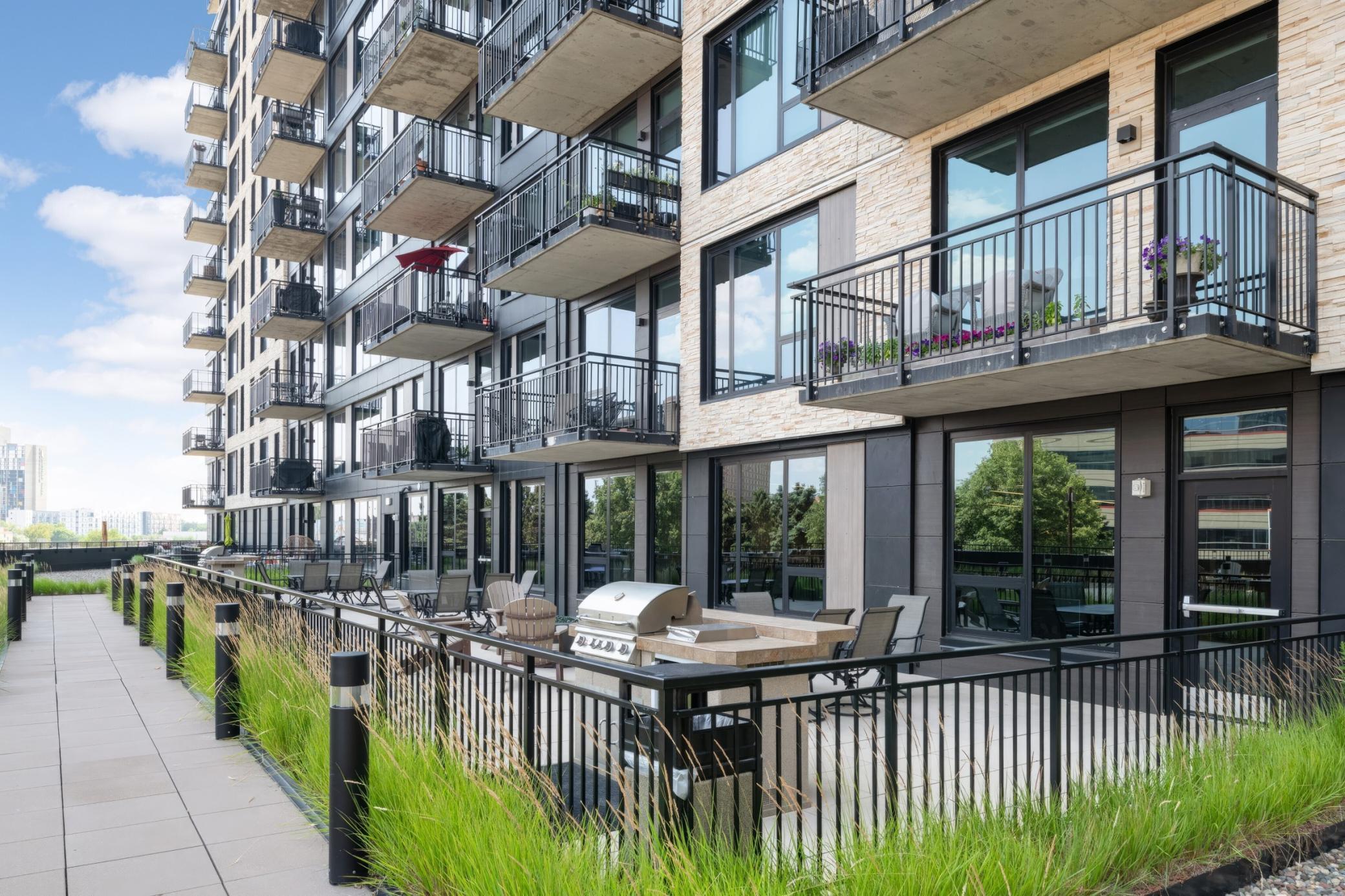 Minneapolis, Minnesota, 55415, United States, 3 Bedrooms Bedrooms, ,3 BathroomsBathrooms,Residential,Active,2025599