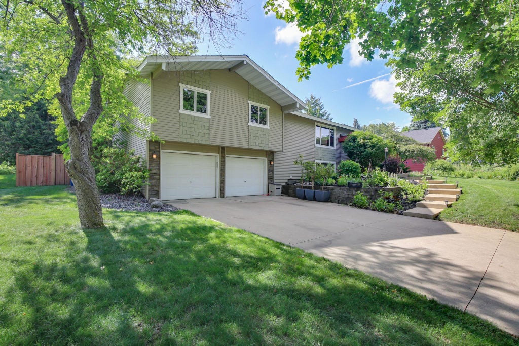 Photo of 1400 Lia Drive, Northfield, MN 55057 (MLS # 7085129)