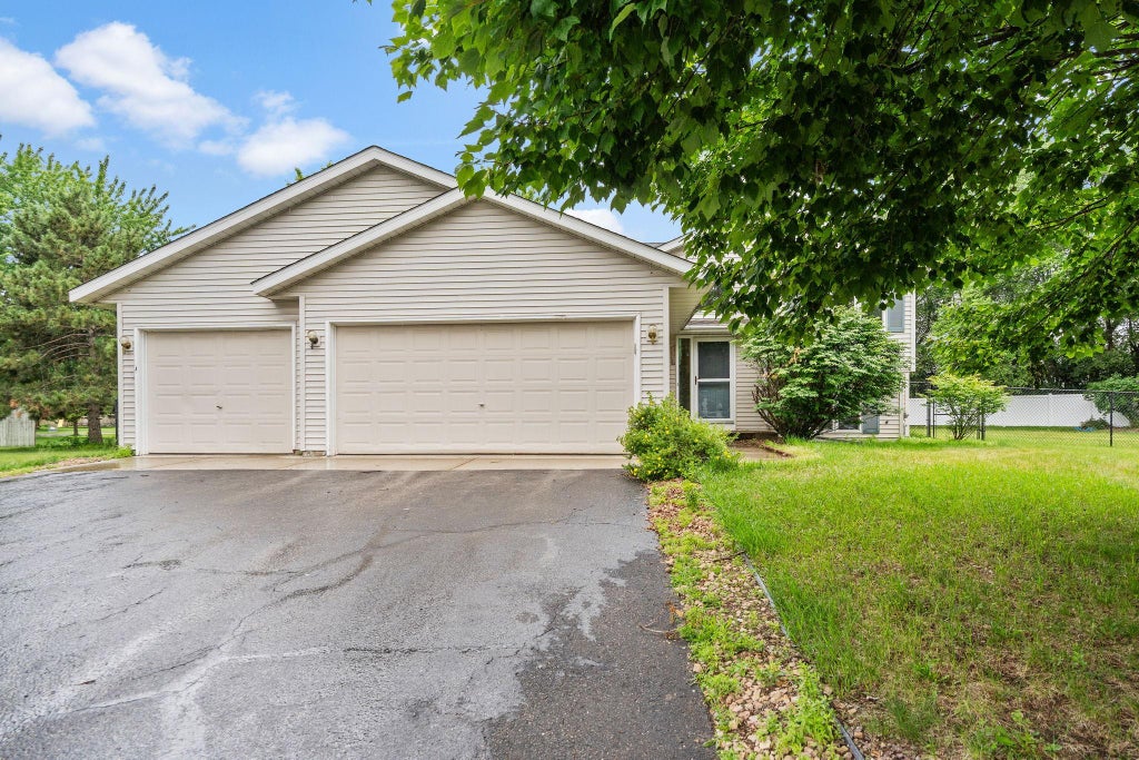 Photo of 6284 Corwin Court, Inver Grove Heights, MN 55076 (MLS # 7134940)