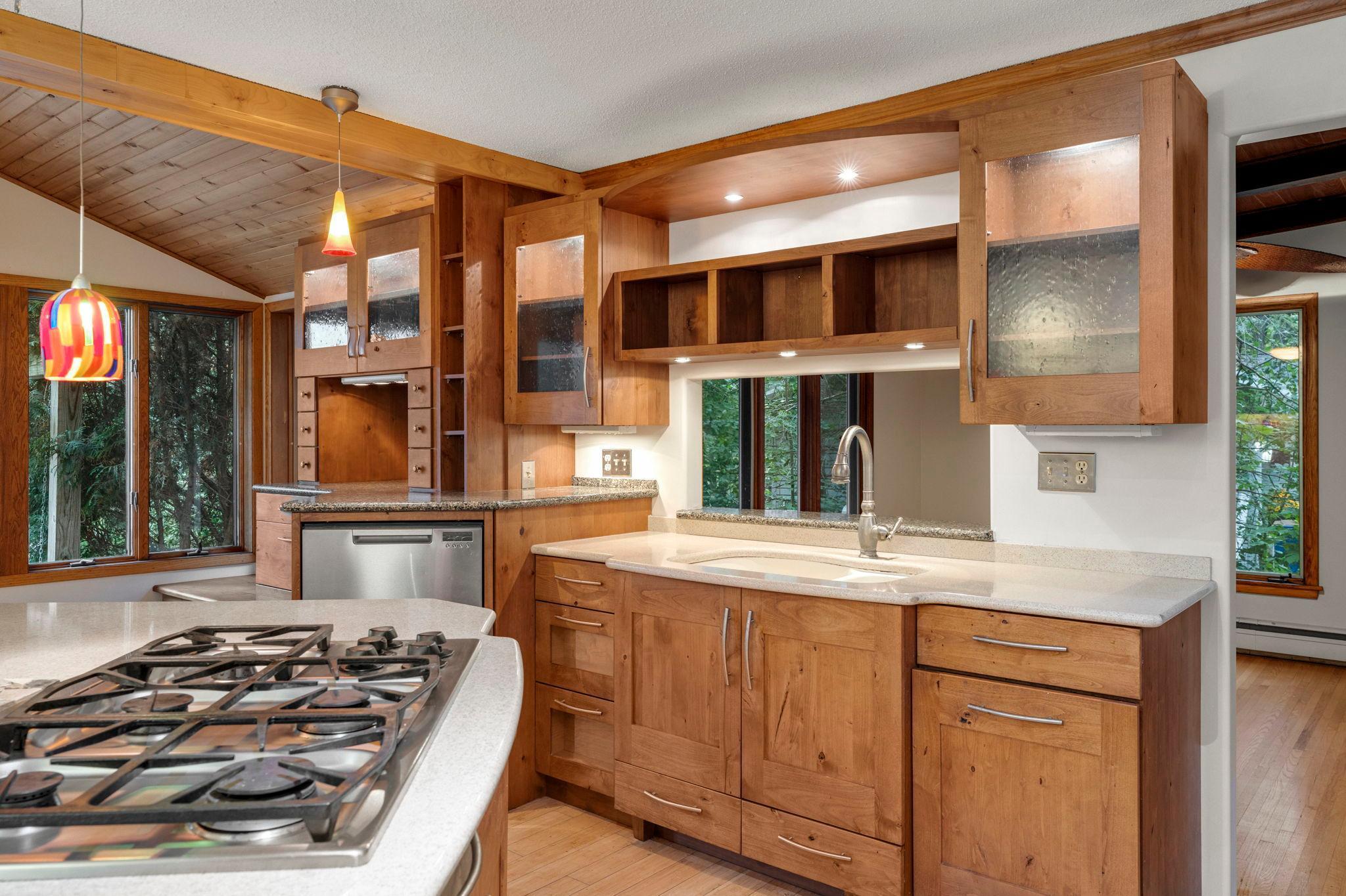 3396 Glen Oaks Avenue