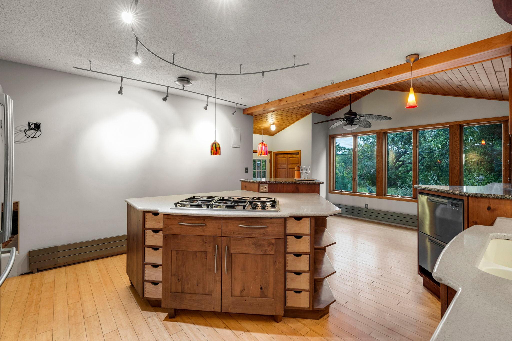 3396 Glen Oaks Avenue