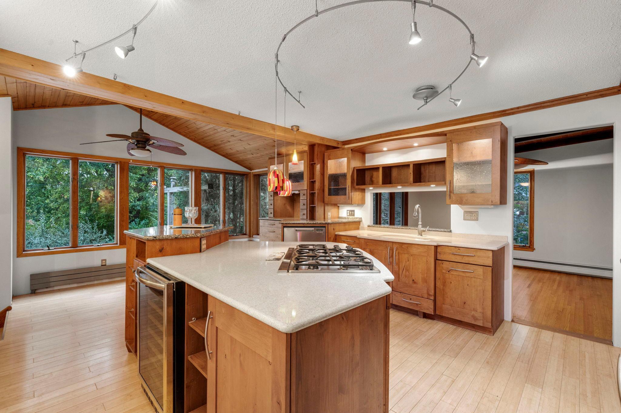 3396 Glen Oaks Avenue