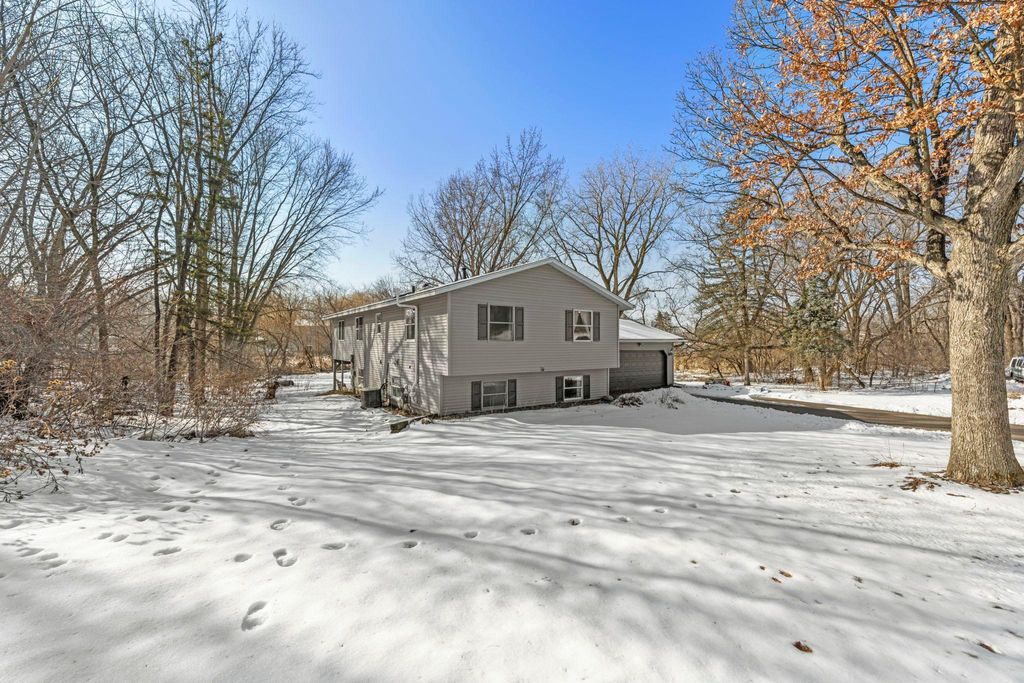 Photo of 4109 Valentine Crest Road, Arden Hills, MN 55112 (MLS # 7026349)