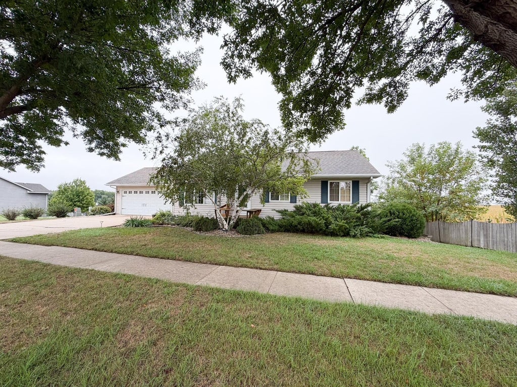 Photo of 1112 Cherry Drive, Luverne, MN 56156 (MLS # 7156201)