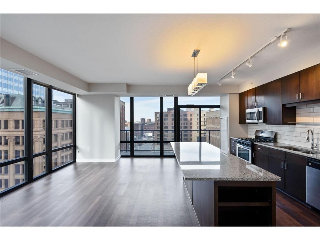 Photo of 465 Nicollet Mall #1612, Minneapolis, MN 55401 (MLS # 7010873)