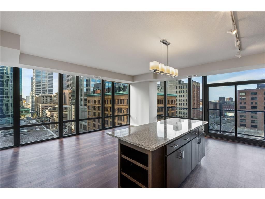Photo of 465 Nicollet Mall #1612, Minneapolis, MN 55401 (MLS # 7010873)