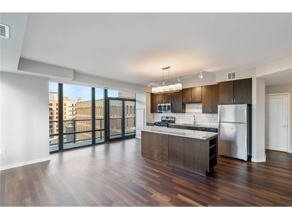 Photo of 465 Nicollet Mall #1612, Minneapolis, MN 55401 (MLS # 7010873)
