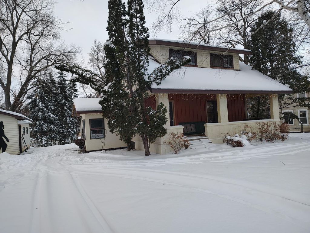 Photo of 1027 Friberg Avenue, Fergus Falls, MN 56537 (MLS # 6826424)