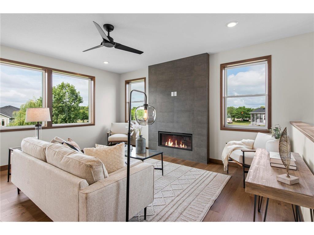 2870 Victoria Street N