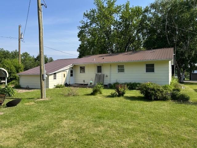 206 3rd Street E